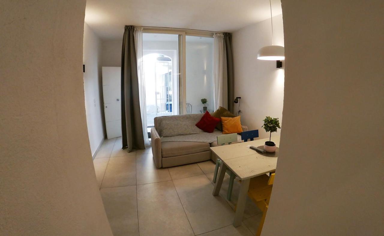 Casa Abbatuzzu Lägenhet Acireale Exteriör bild